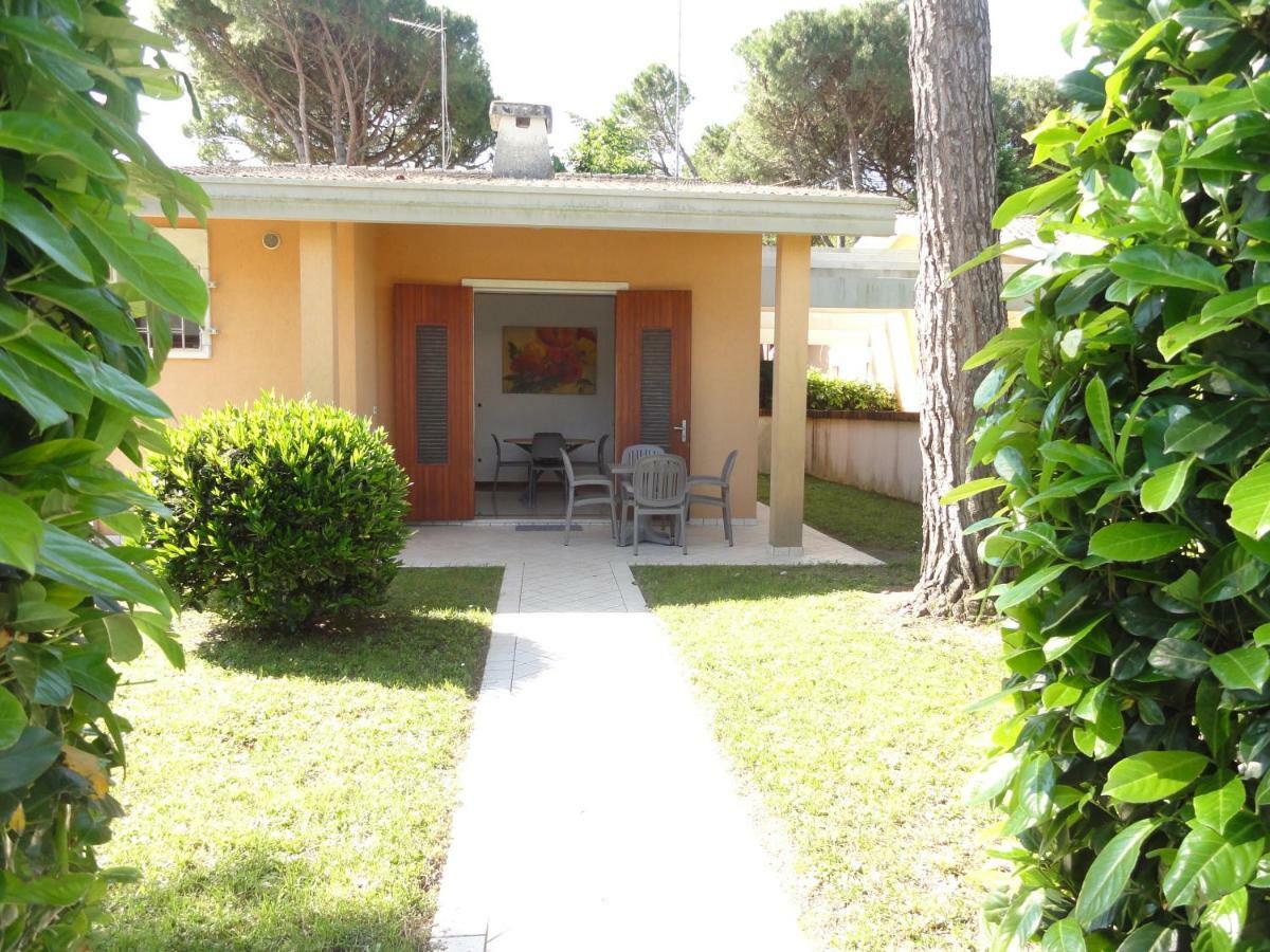 Villa Agavi 2 Bibione Buitenkant foto