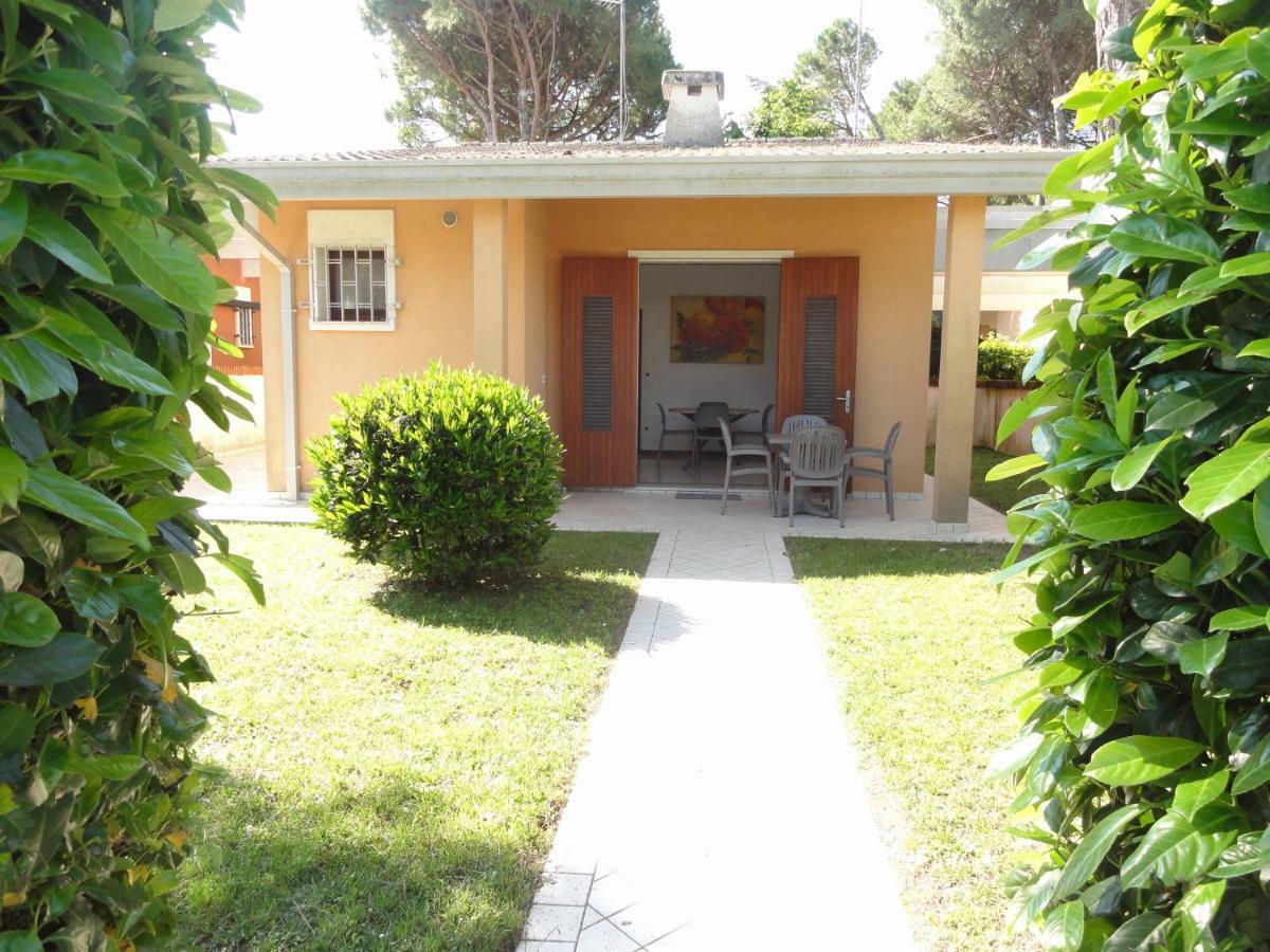 Villa Agavi 2 Bibione Buitenkant foto