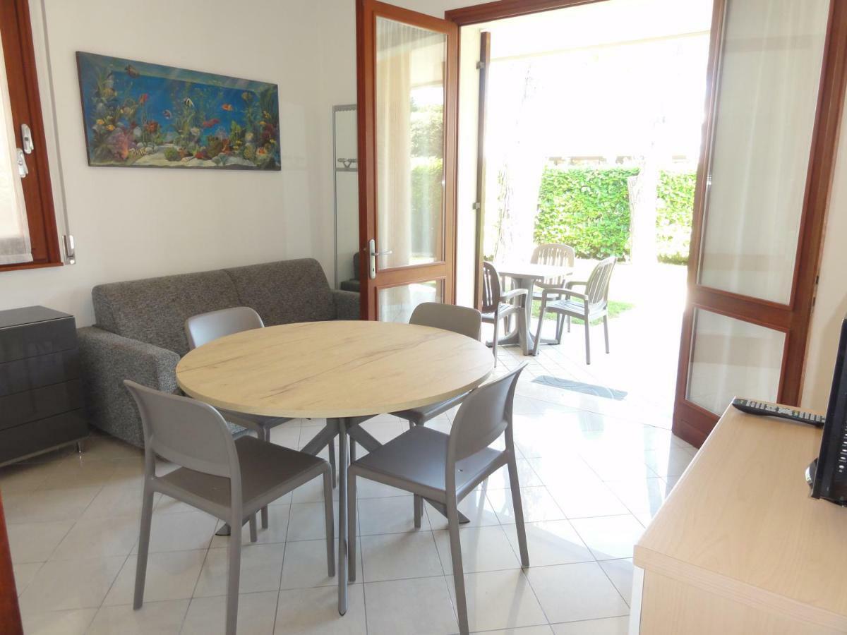 Villa Agavi 2 Bibione Buitenkant foto